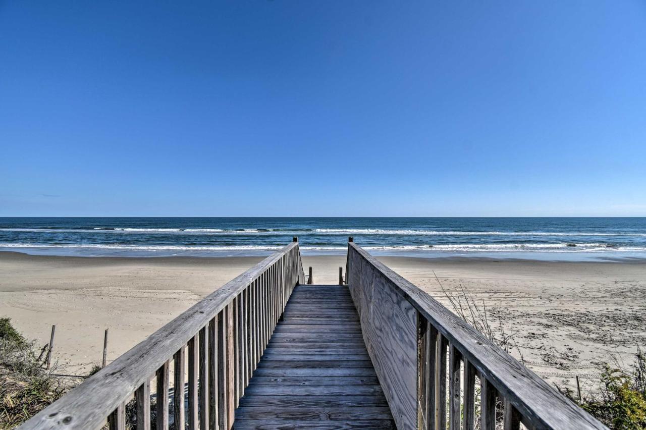 Grand Seaside Escape w/ Direct Beach Access! - Corolla